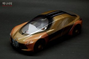 1:18 Norev BMW Vision Next 100 Concept Car 2016 copper