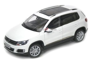 Volkswagen VW Tiguan Facelift Dealer White